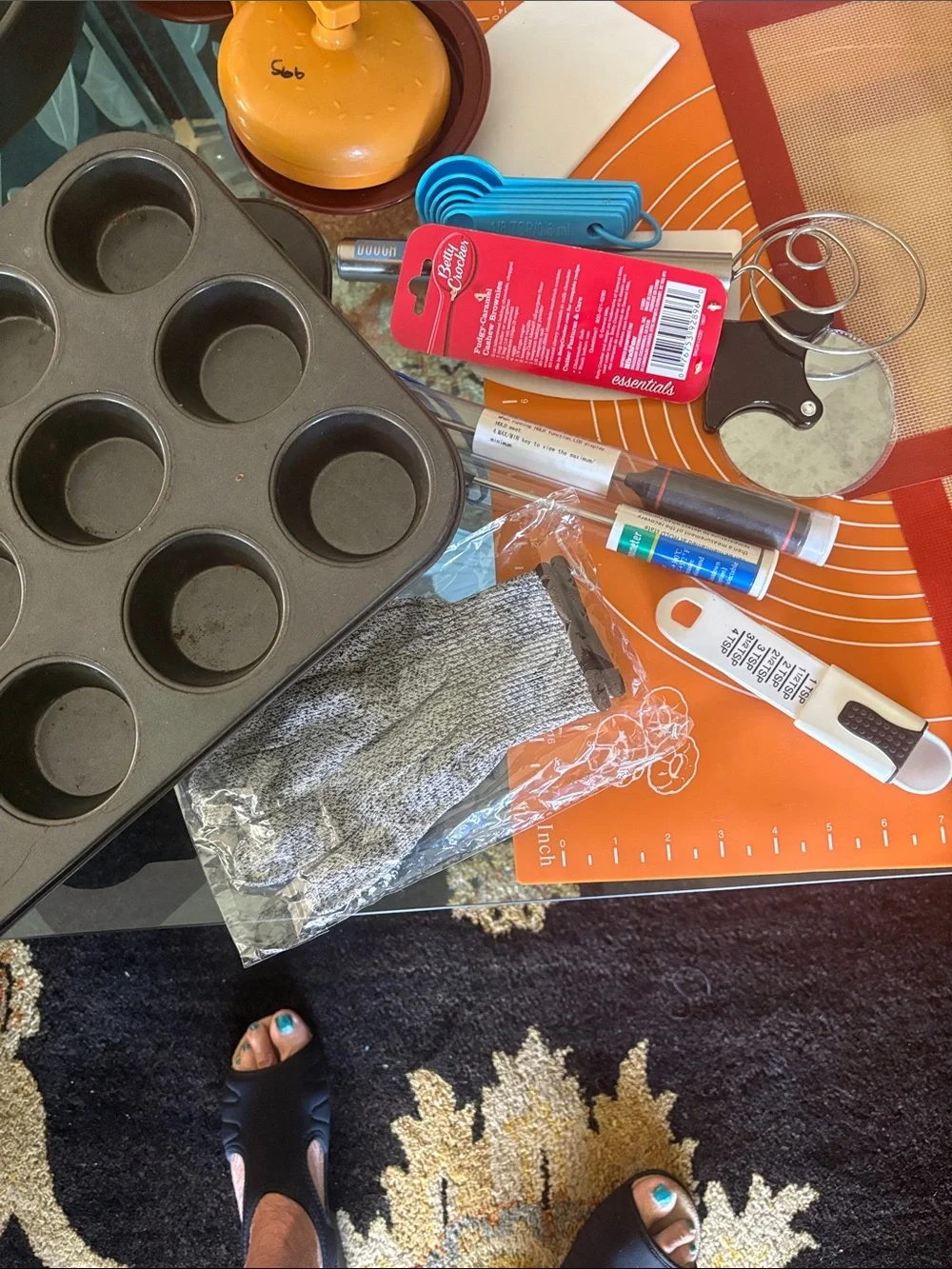 Nonstick Gray Bakeware Set with Baking Tools